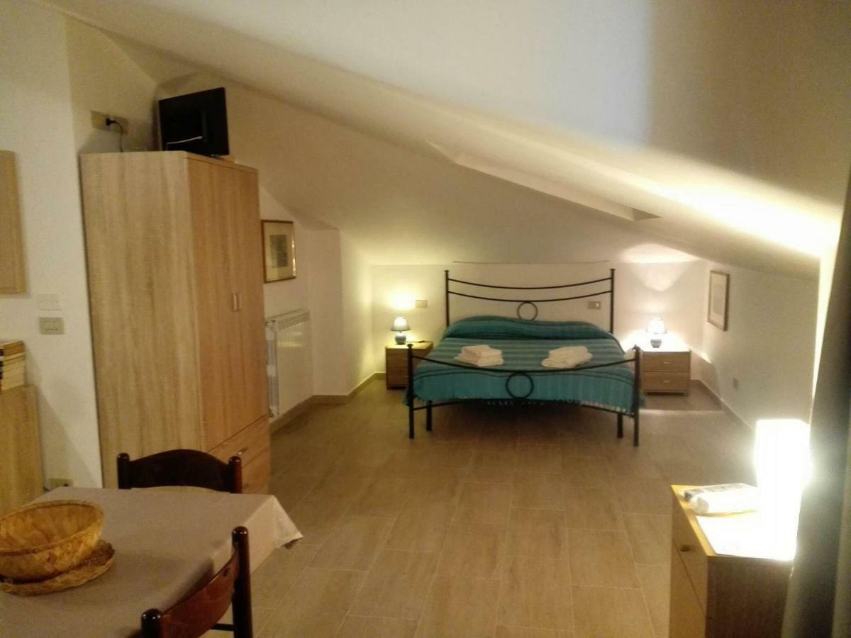 Villa Marysa Studio Apartment Giardini Naxos Exteriör bild