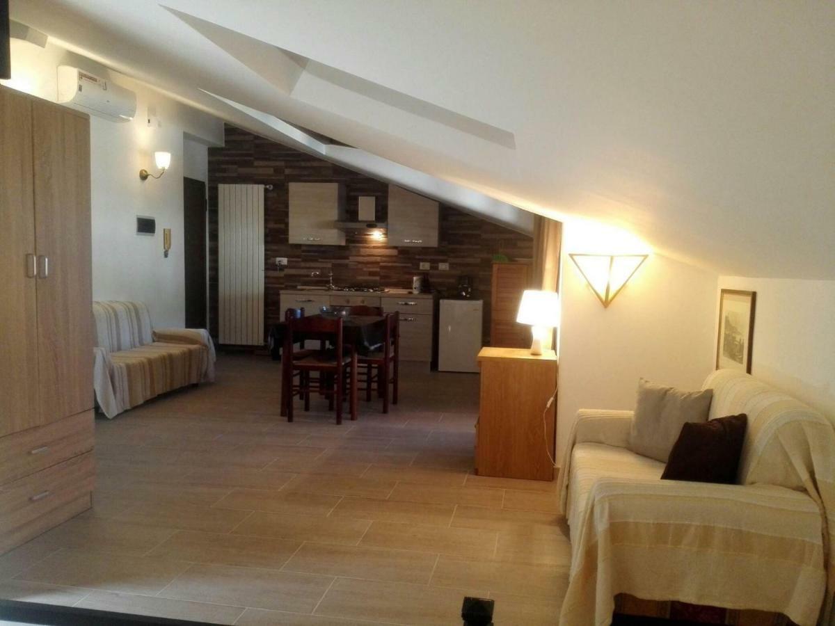 Villa Marysa Studio Apartment Giardini Naxos Exteriör bild