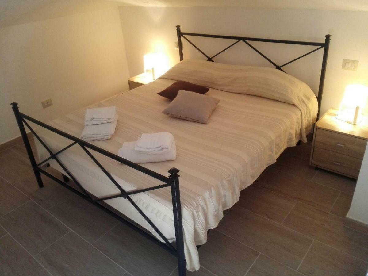 Villa Marysa Studio Apartment Giardini Naxos Exteriör bild